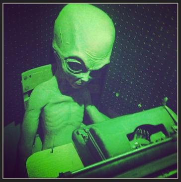 alien-typewriter